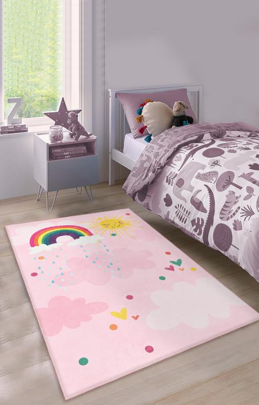 Gökkuşağı Bulutlu Pembe Çocuk Odası Halısı