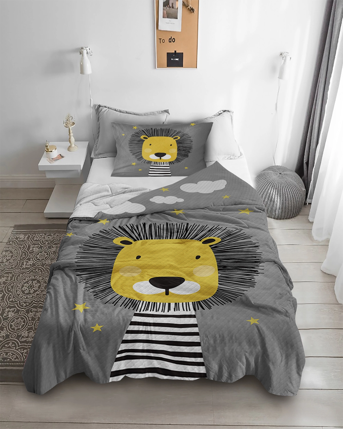 Sevimli Aslan Desenli Çocuk Odası Halısı