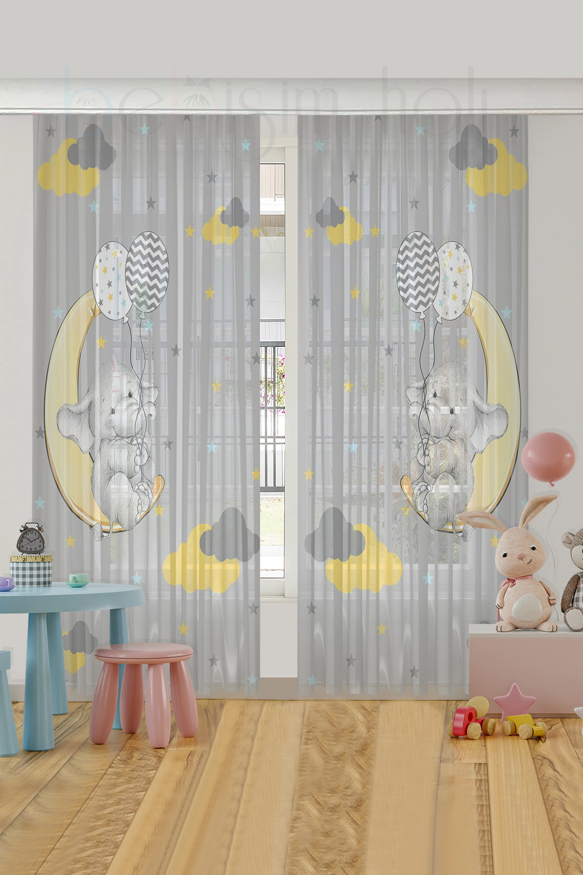 Sevimli Balon Tutan Fil Desenli Çocuk Odası Halısı