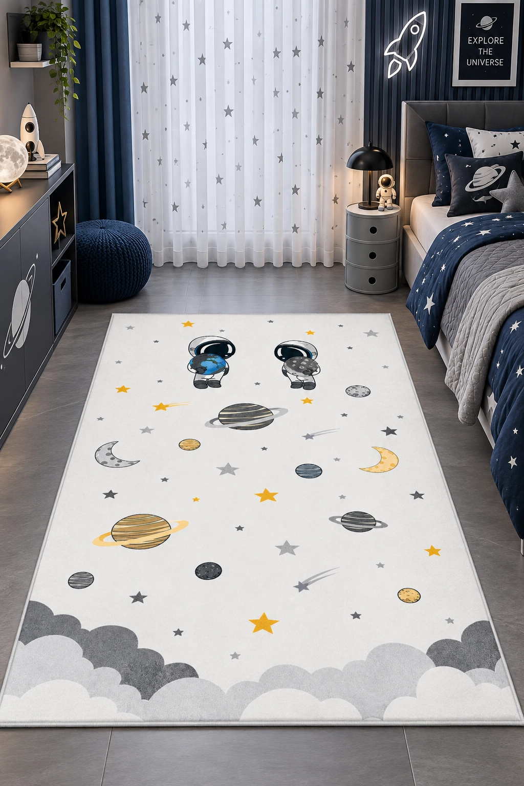 Astronot ve Gezegenler Desenli Uzay Temalı Çocuk Halısı