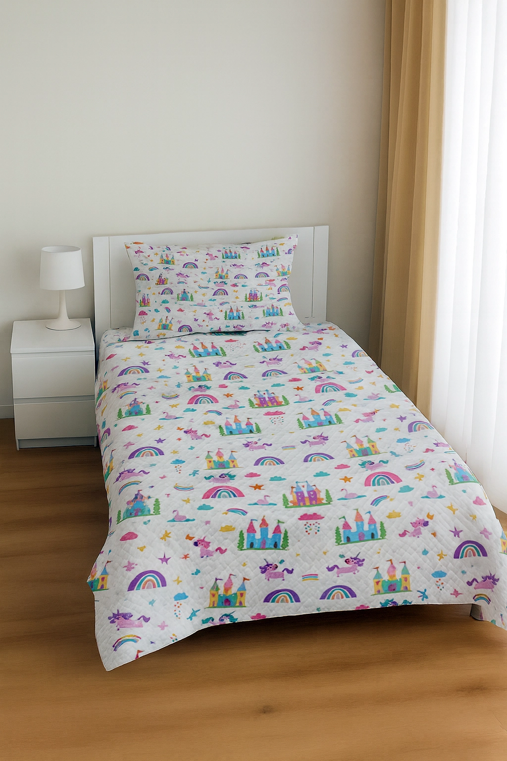 Hayal Şatosu Gökkuşağı Unicorn Tek Kişilik Çocuk Pike Yastık Kılıflı