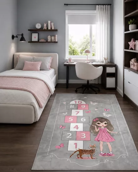 Prenses Kız Seksek KelebekliBambu Çocuk Odası Halısı