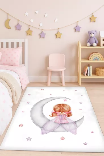 Sevimli Ayda Oturan Kız Bambu Çocuk Halısı