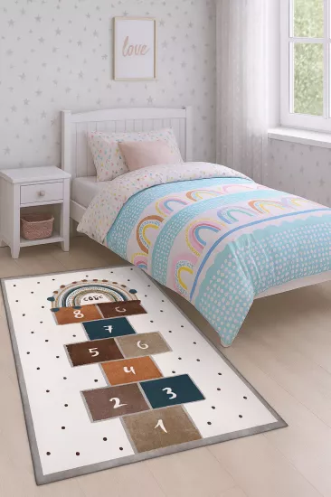 Seksekli Kız Çocuk Odası Halısı