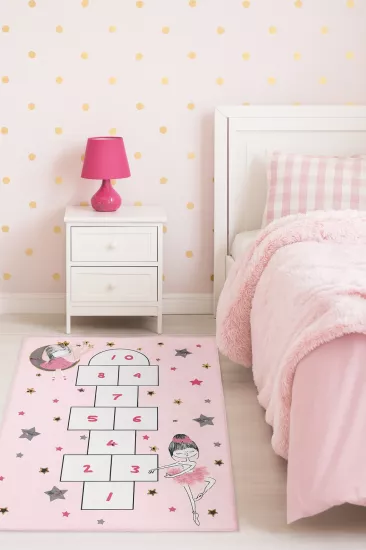 Eğitici Seksek Prenses Kız Desenli Çocuk Odası Halısı