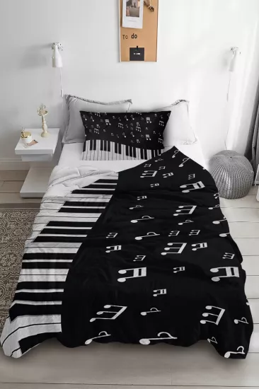 Bebişim Piyano Çocuk Odası Yatak Örtüsü