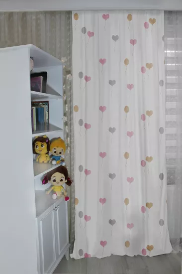 Uçan Balon Kalp Çift Kanatlı Çocuk Odası Fon Perde