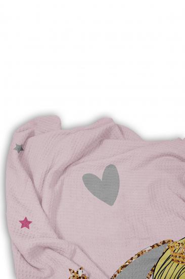 Ayda Oturan Sevimli Kız Tek Kişilik Pike (Yastık Kılıflı)