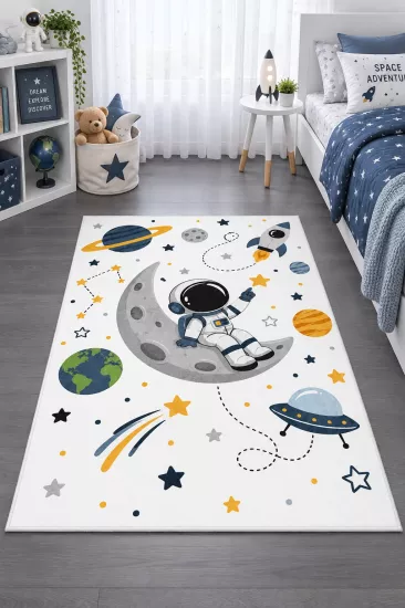 Ayda Astronot Roket ve Gezegenler Desenli Çocuk Halısı