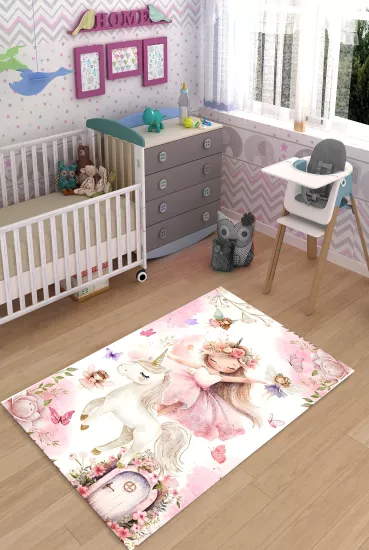 Unicorn ve Periler Desenli Kız Çocuk Odası Halısı