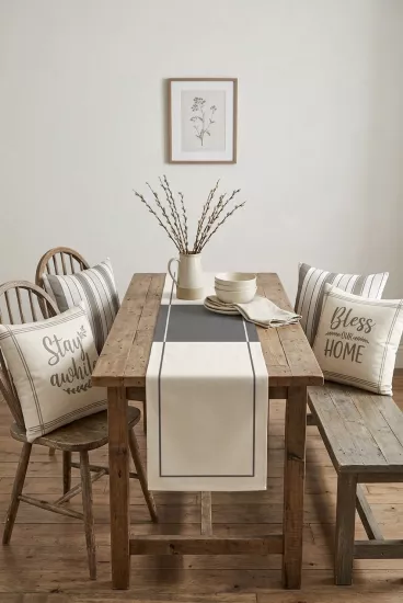 Bej Çizgili Minimal Desenli Runner ve 4’lü Kırlent Seti